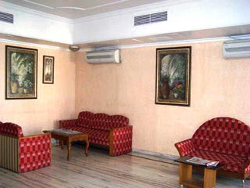 Hotel Chicago Ahmedabad Extérieur photo
