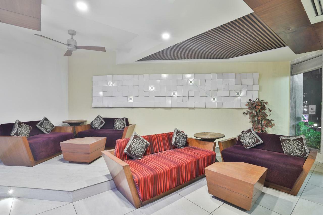 Hotel Chicago Ahmedabad Extérieur photo