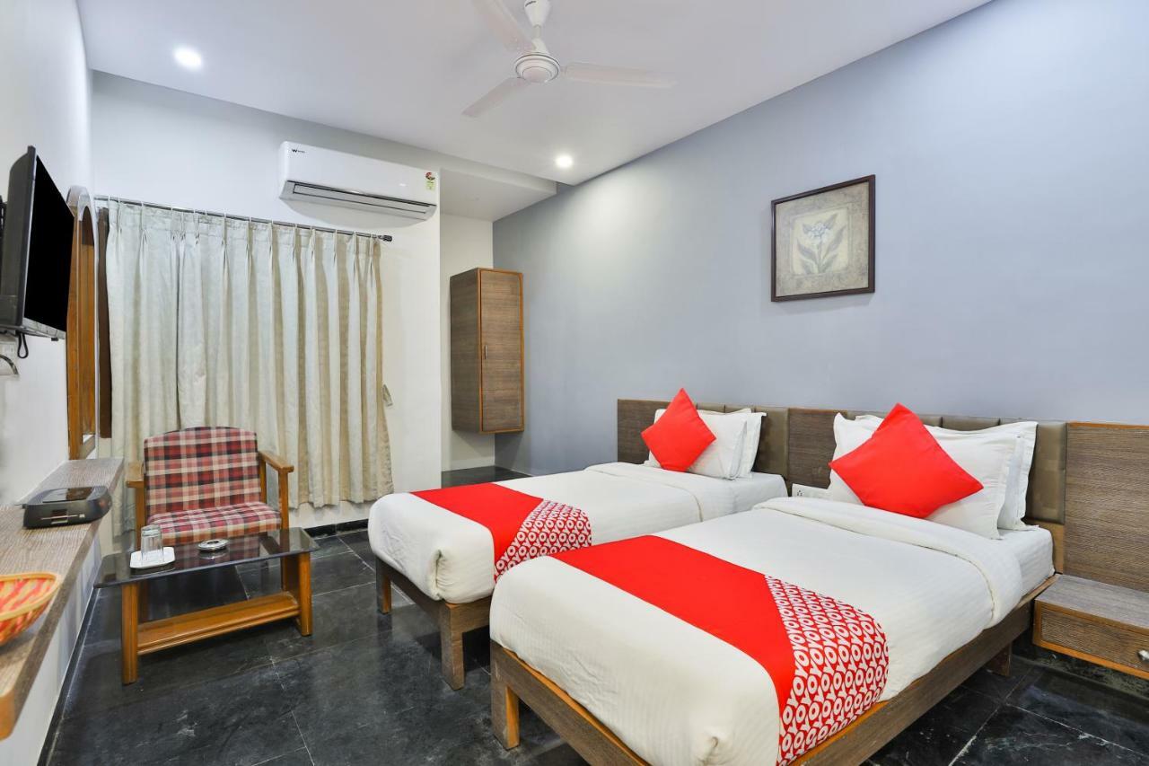 Hotel Chicago Ahmedabad Chambre photo