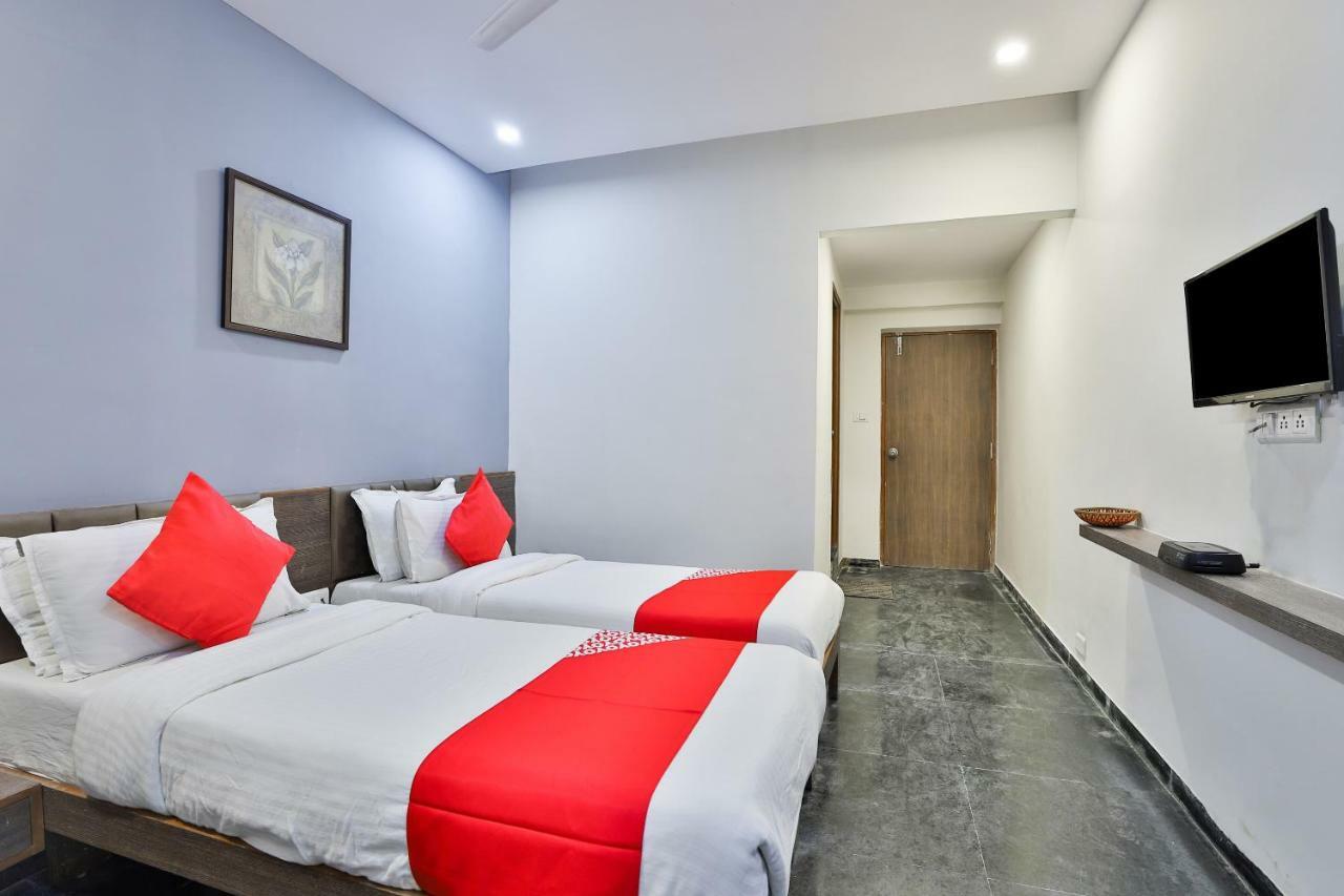 Hotel Chicago Ahmedabad Extérieur photo