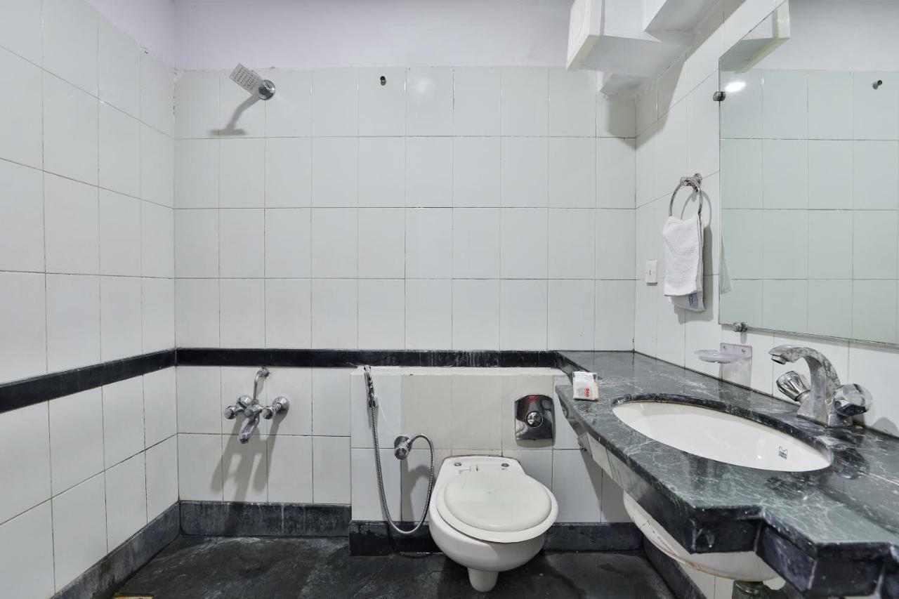 Hotel Chicago Ahmedabad Extérieur photo