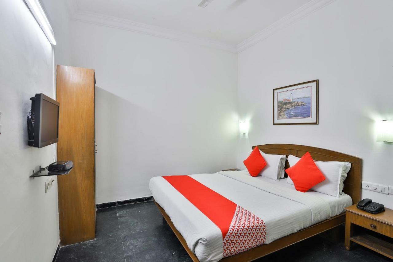 Hotel Chicago Ahmedabad Extérieur photo